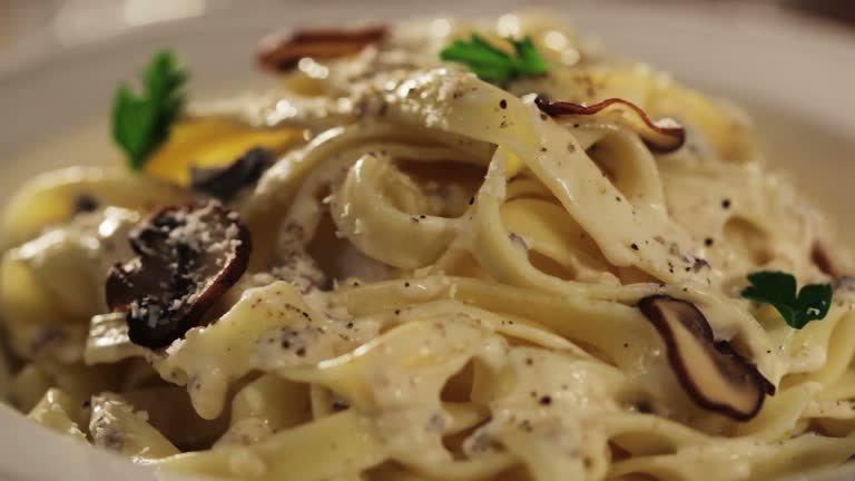 mushroom alfredo sauce